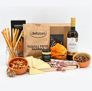 spaans-borrelpakket-met-witte-wijn