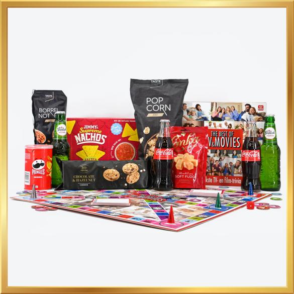 Het Movie Masters Kerstpakket is perfect voor een avond vol plezier, gezelligheid en lekkernijen. Test je film- en tv-kennis met het spannende spel en geniet van de heerlijke snacks en drankjes.