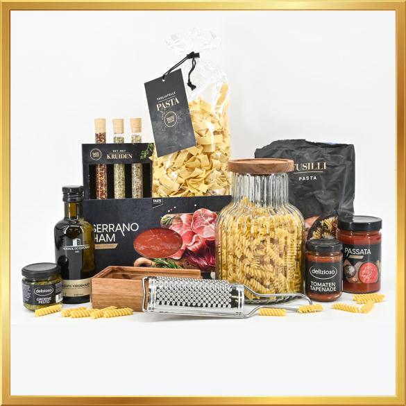 Het Pasta Party Kerstpakket is het ideale geschenk voor liefhebbers van de Italiaanse keuken en belooft een avond vol smaak en gezelligheid.