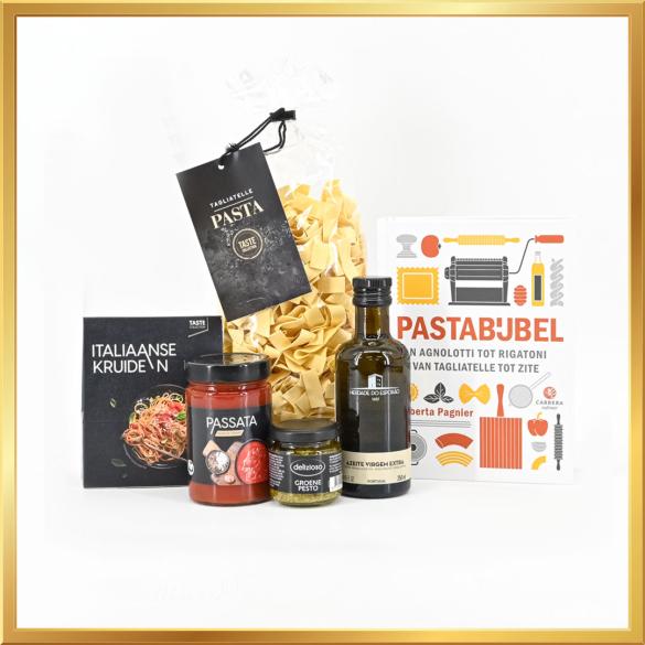 Het Pasta Plezier Kerstpakket is de perfecte keuze voor liefhebbers van de Italiaanse keuken. Geïnspireerd door Roberta Pagnier's "Pastabijbel"