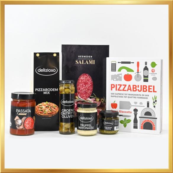 Ontdek het Pizza Plezier Kerstpakket voor liefhebbers van Italiaanse smaken! Geïnspireerd door Simon Giaccotto's "Pizzabijbel", bevat dit pakket alles wat je nodig hebt om thuis de lekkerste pizza's te maken.