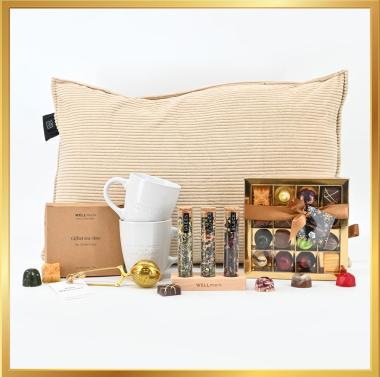 Warme Winter Wellness Kerstpakket - Dit Warme Winter Wellness Kerstpakket is het perfecte geschenk voor iedereen die van comfort, warmte en lekker genieten houdt