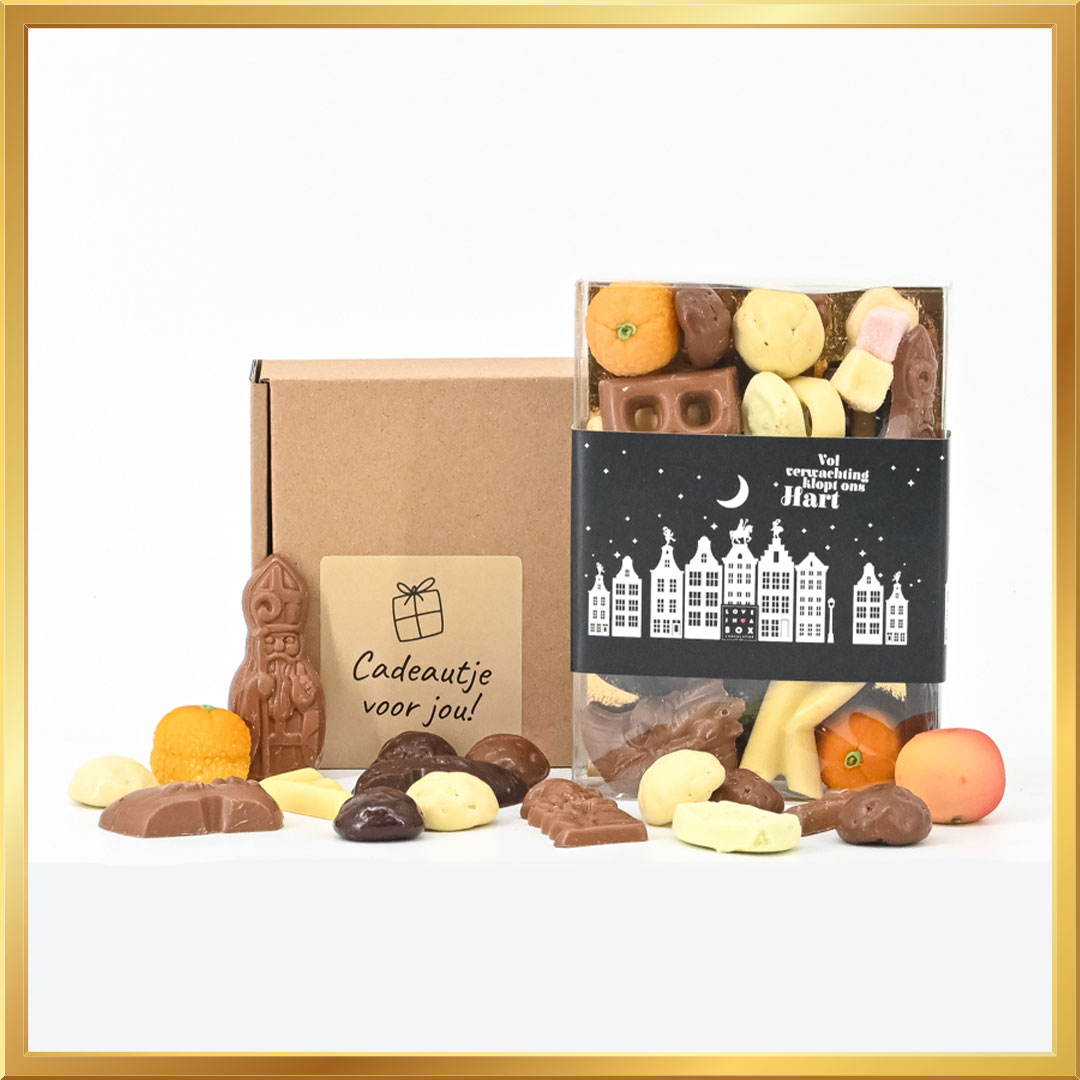 Strooigoed Sint box met 200 gram luxe Sint mix van chocolade, snoep en marsepein, inclusief gratis Sint wenskaart, ideaal voor een feestelijke Sinterklaas.