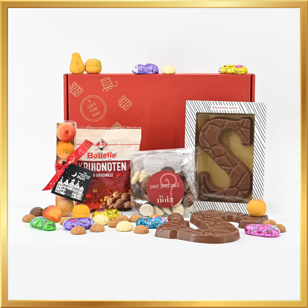 Wie zoet is krijgt Lekkers Sint box met melkchocolade letter, marsepein fruitmix, kruidnoten, chocoladekruidnoten, fondant kikkers & muizen, in een brievenbus geschenkdoos.