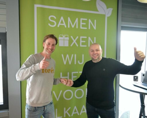 martijn en raymon voor de banner