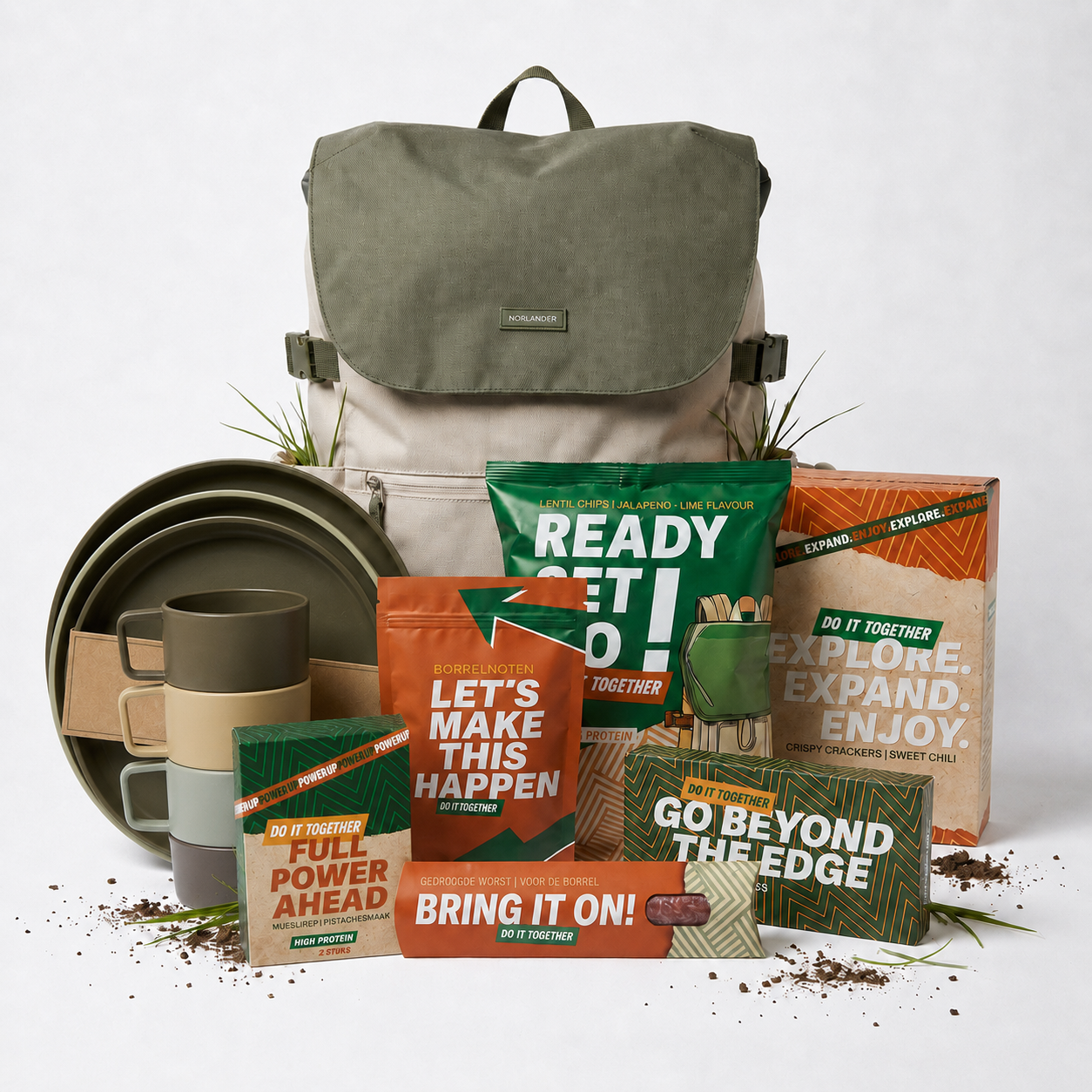 outdoor kerstpakket met rugzak, borden en bekers
